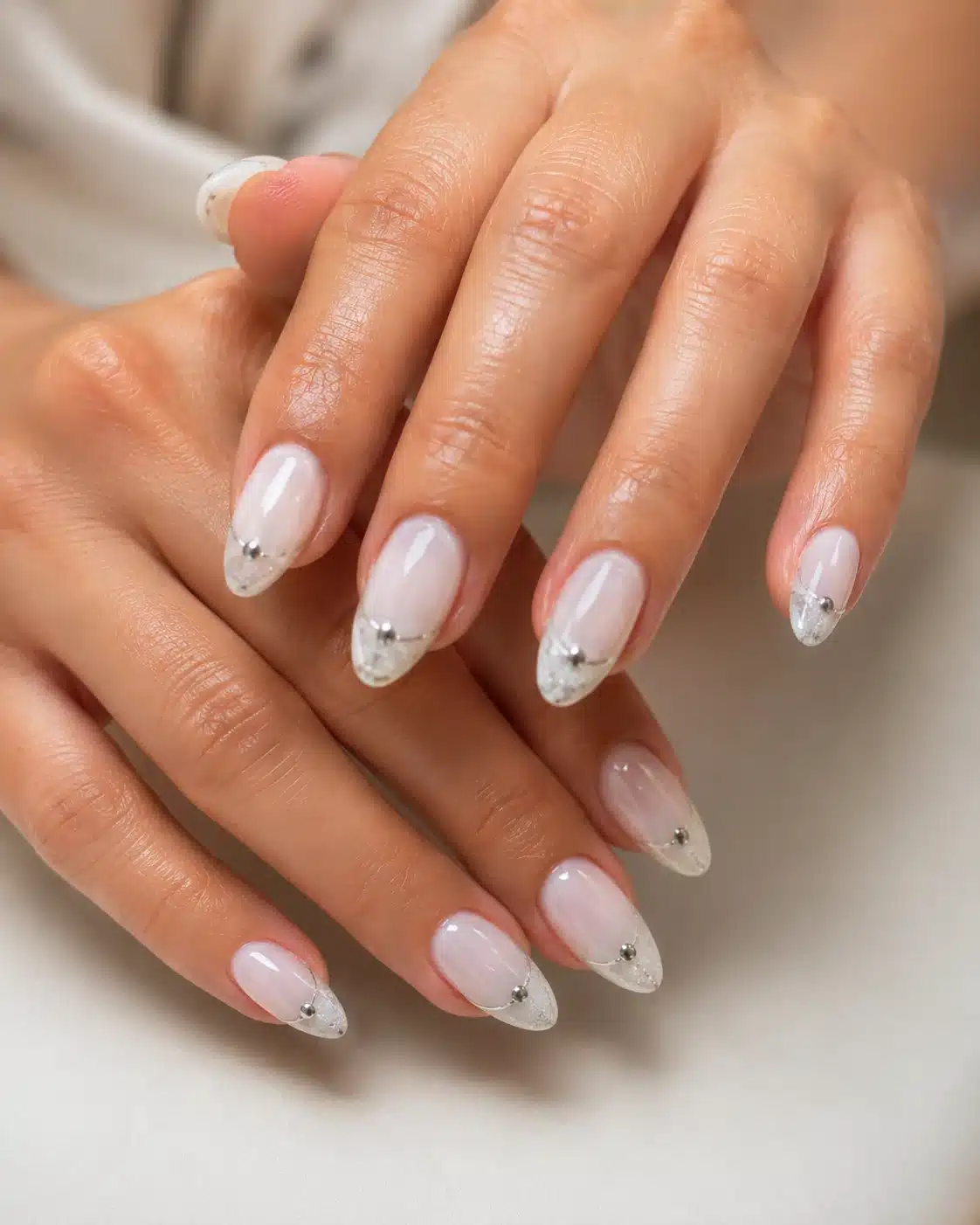 Milky White Nails With Design: Chrome, Flowers, Gold & Almond Ideas 6 Short square milky white nails with clean glossy design