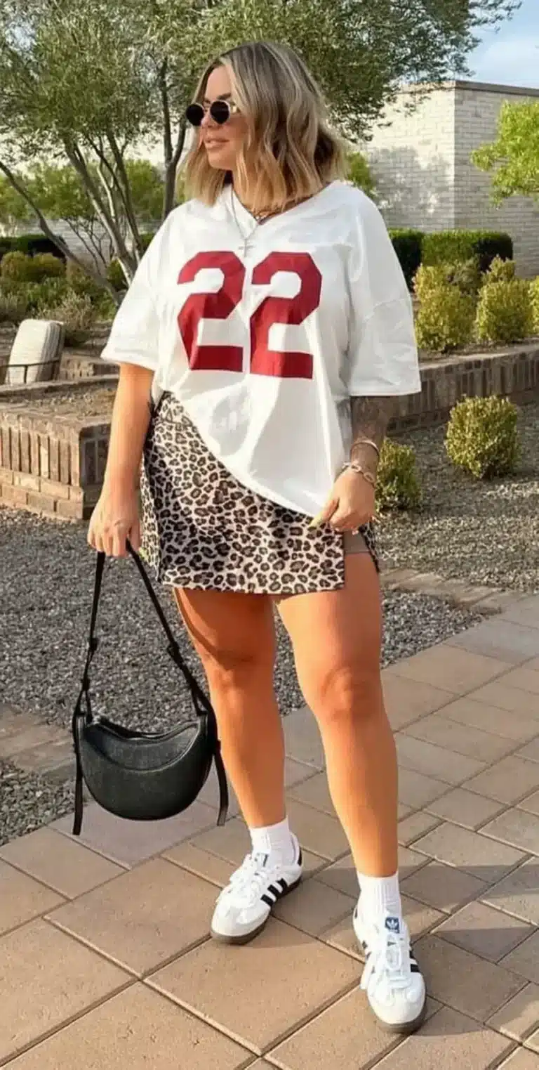 Samba Outfit Ideas: Oversized Jersey Tee, Leopard Mini Skirt and Sporty Style