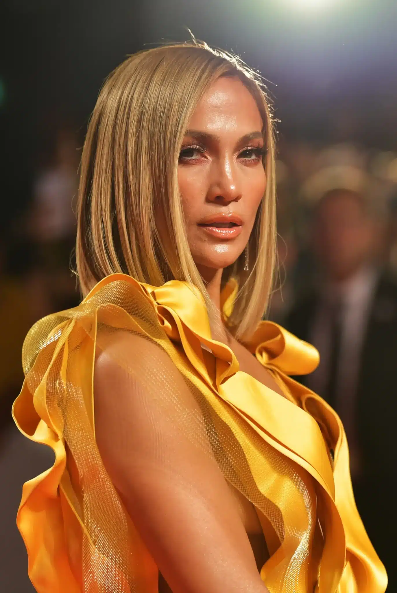 30 flattering haircuts for mature women 10 1 scaled