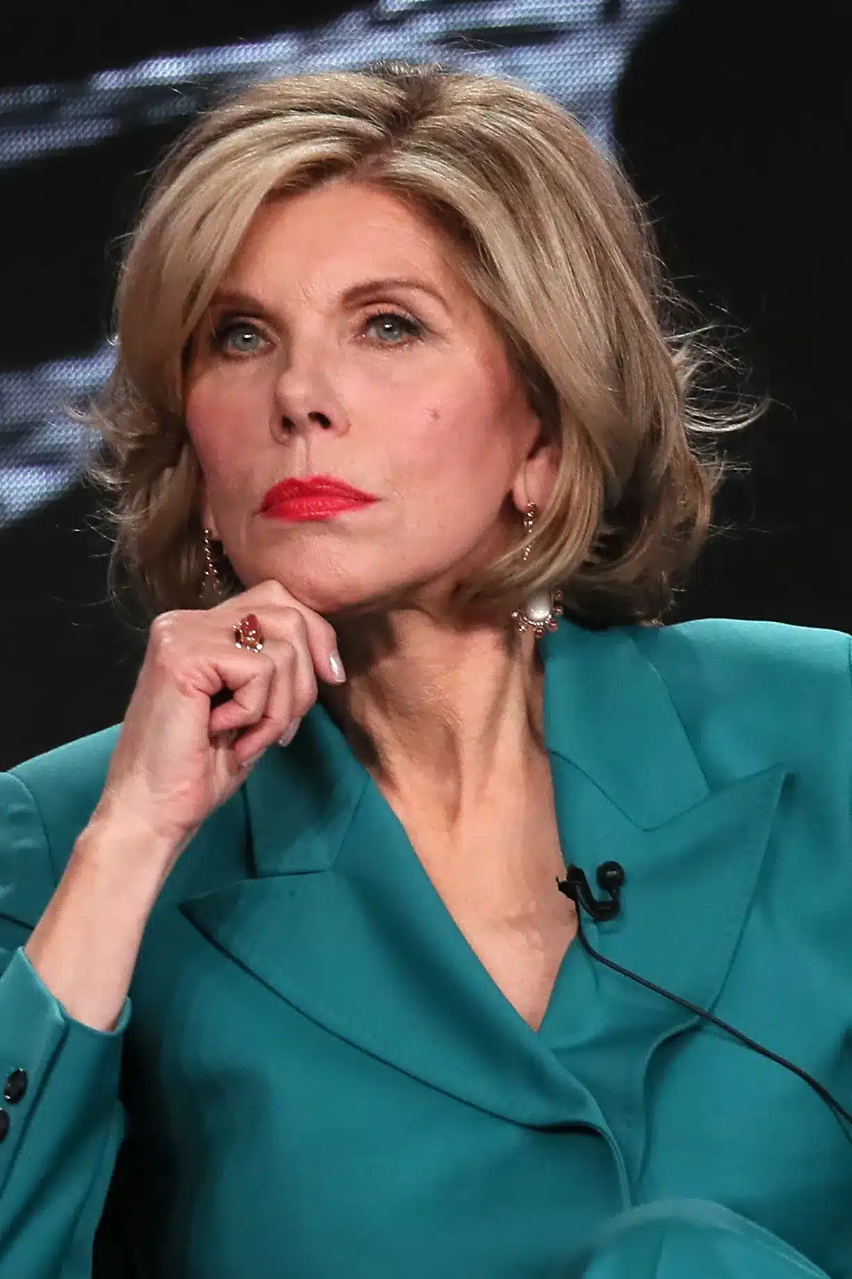 30 flattering haircuts for mature women 15 1
