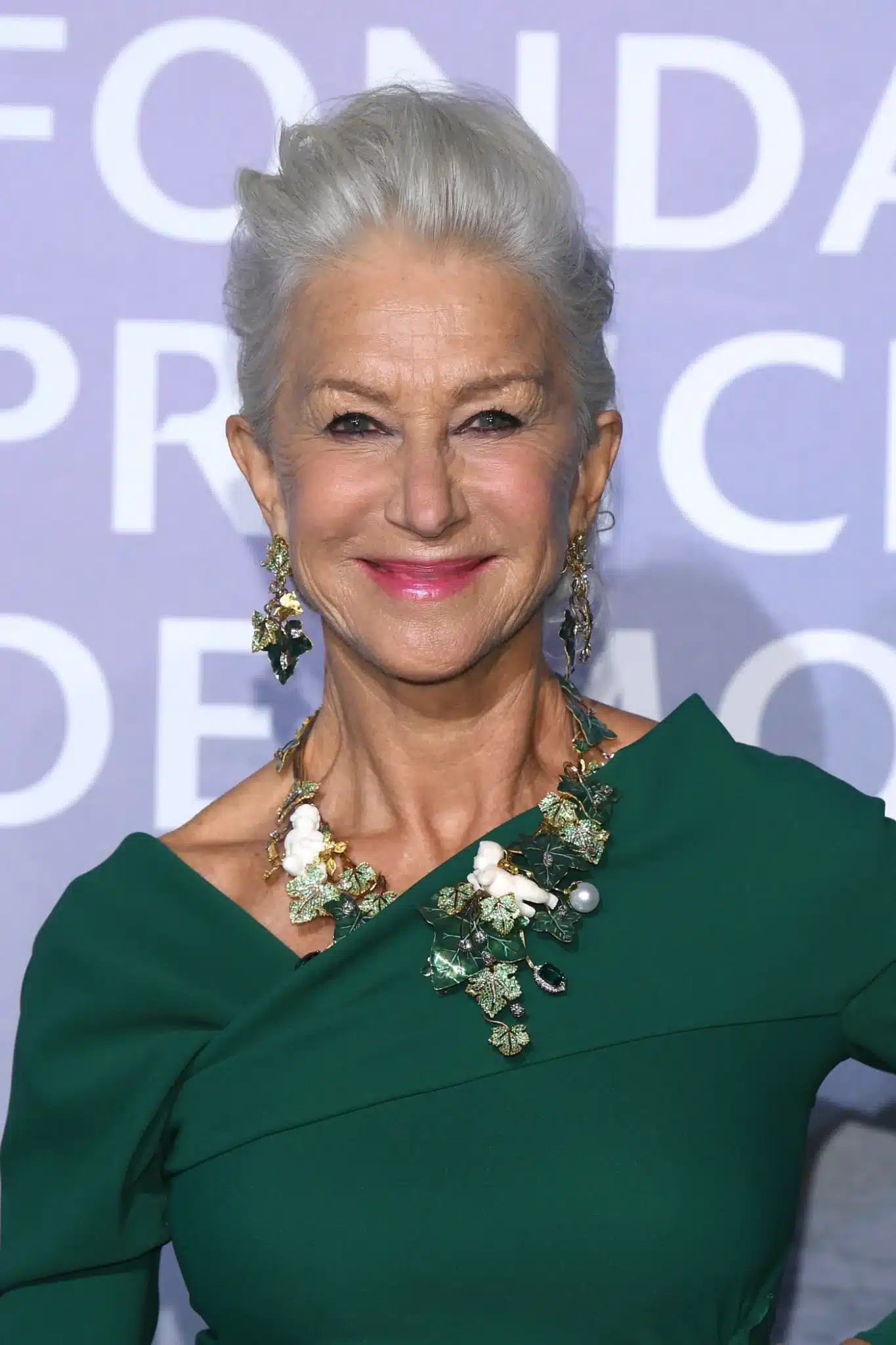 30 flattering haircuts for mature women 5 1 scaled