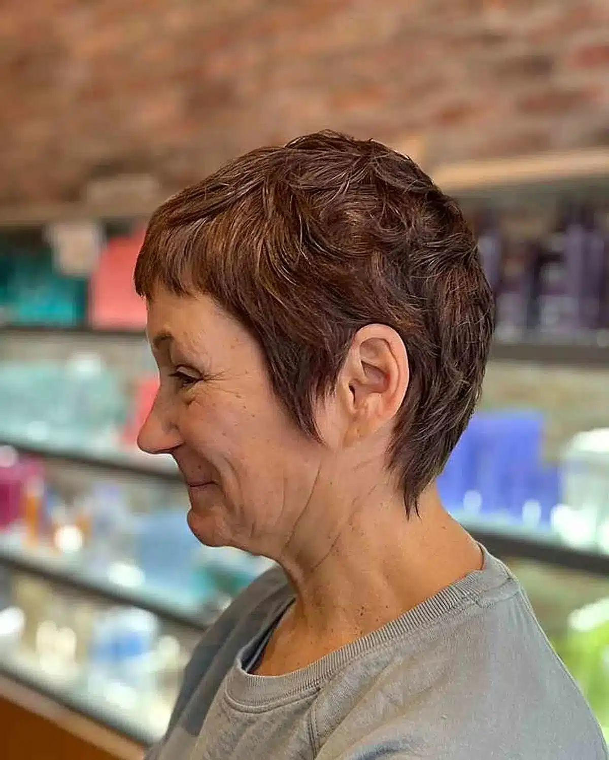 50 best choppy pixie cuts for women over 60 29