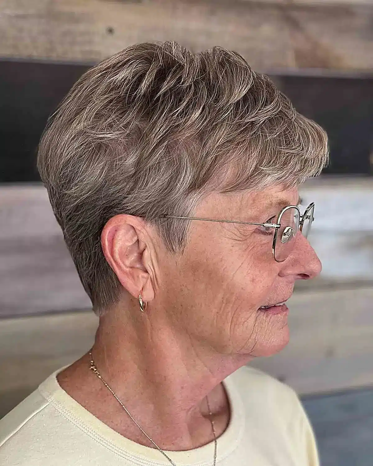 50 best choppy pixie cuts for women over 60 33