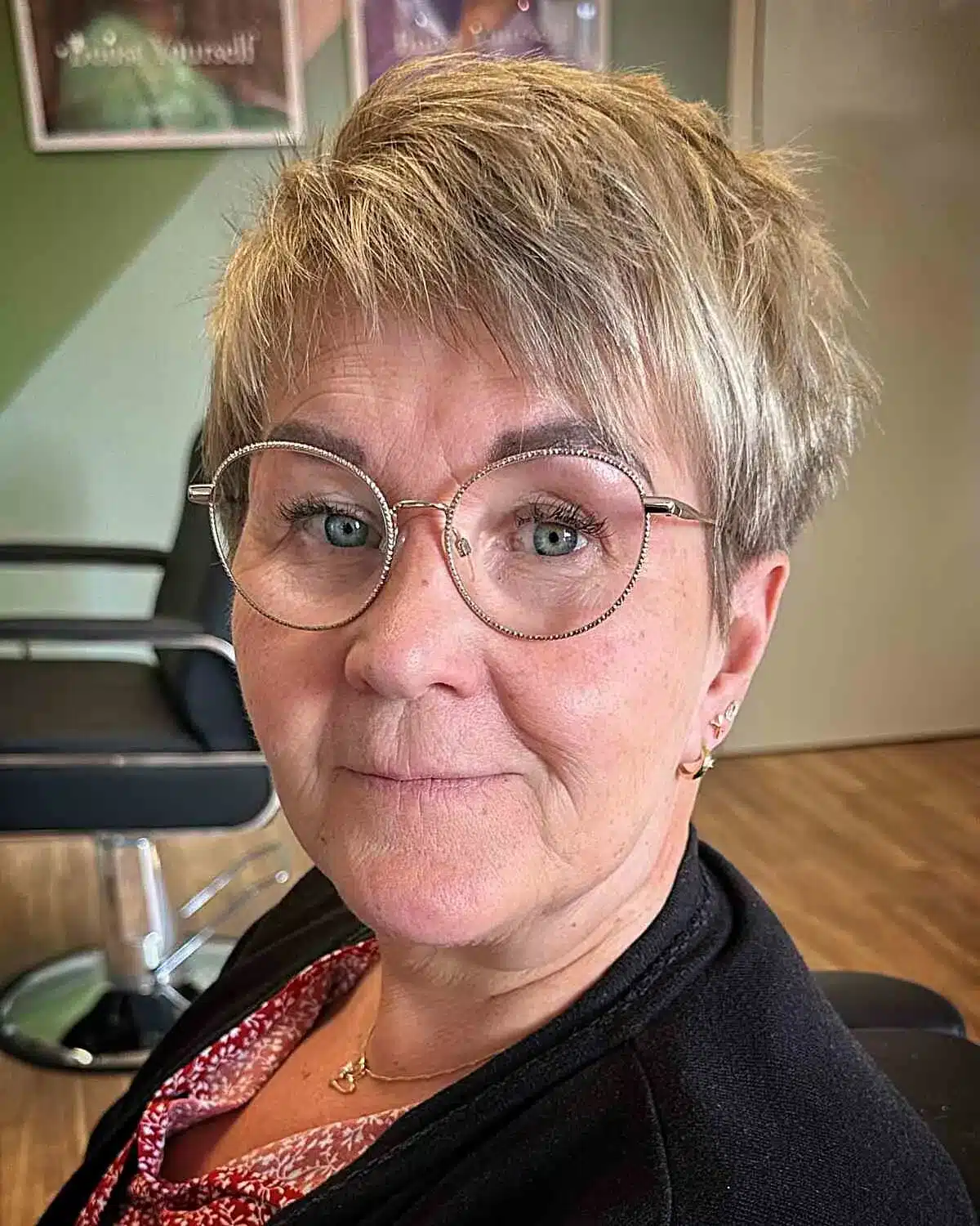 50 best choppy pixie cuts for women over 60 35