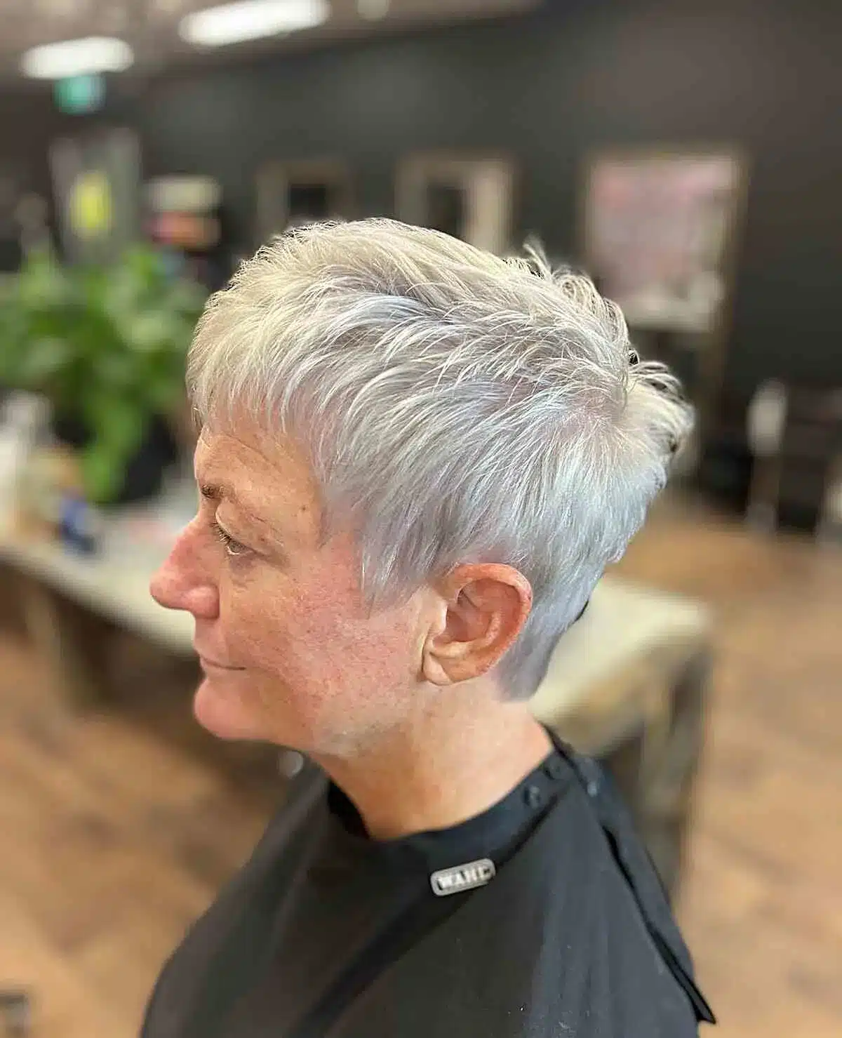 50 best choppy pixie cuts for women over 60 42