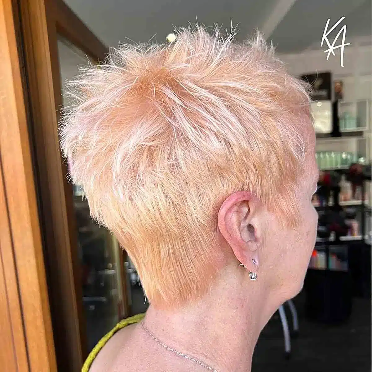 50 best choppy pixie cuts for women over 60 43