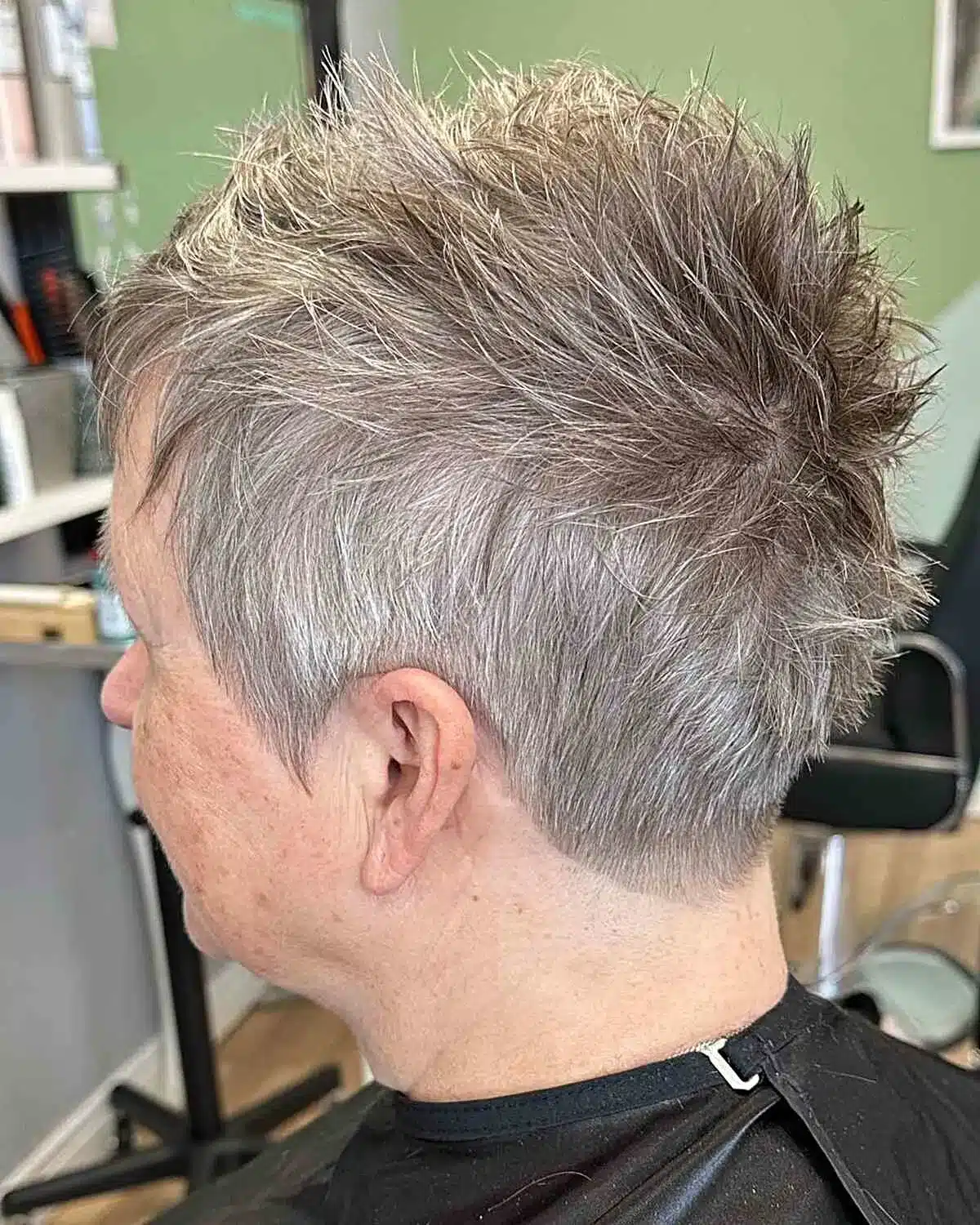 50 best choppy pixie cuts for women over 60 47