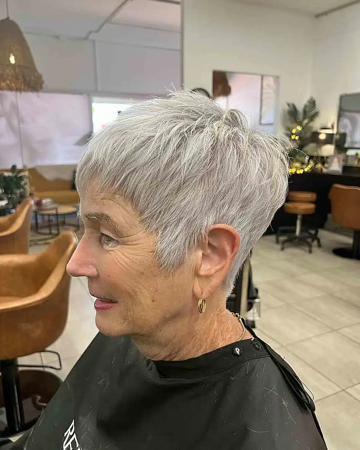 50 best choppy pixie cuts for women over 60 51