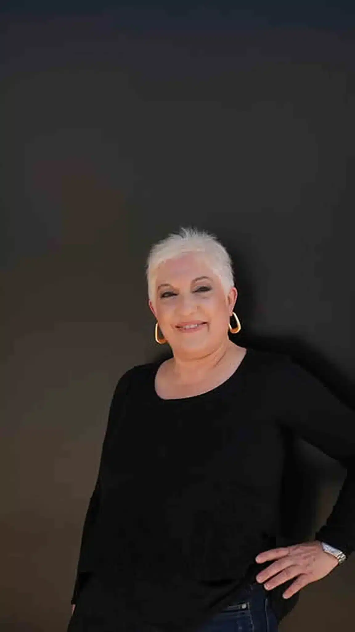 52 Perfect Pixie Haircuts for Women Over 70 to Pull Off 1 Icy White Tapered Pixie Crop