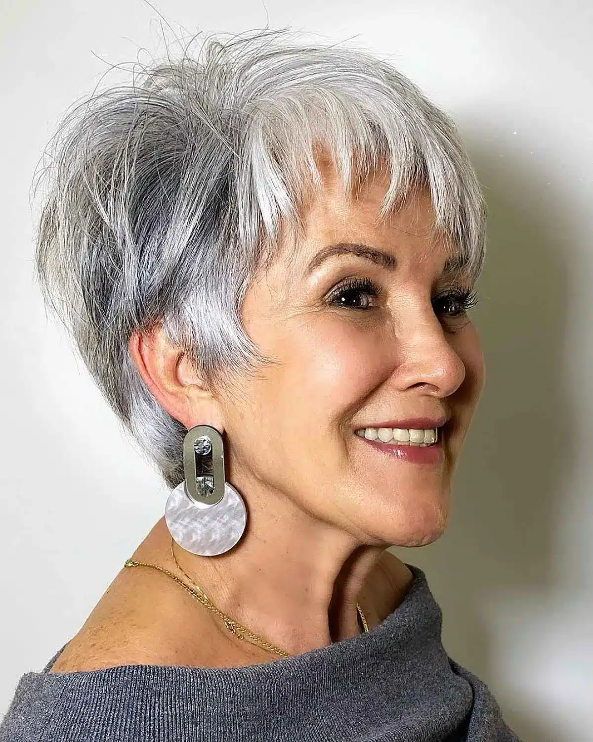 52 Perfect Pixie Haircuts for Women Over 70 to Pull Off 41 Wash-and-Wear Pixie Hairstyle
